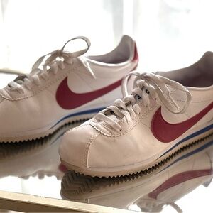 Nike Women's Sneakers - White and Red